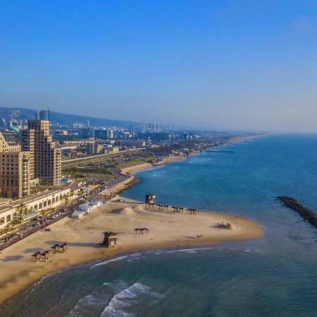 Haifa Almog Vip Hotel Sea View Apartments Екстериор снимка
