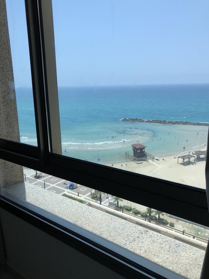 Haifa Almog Vip Hotel Sea View Apartments Екстериор снимка