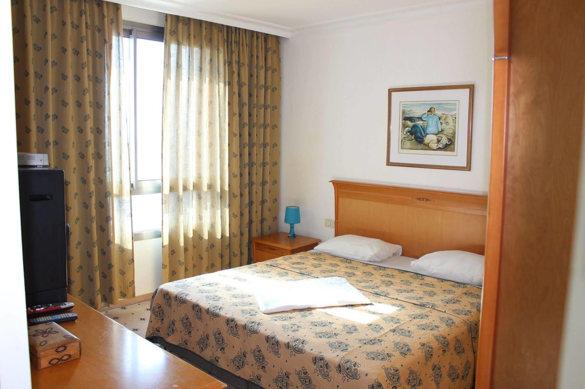 Haifa Almog Vip Hotel Sea View Apartments Екстериор снимка