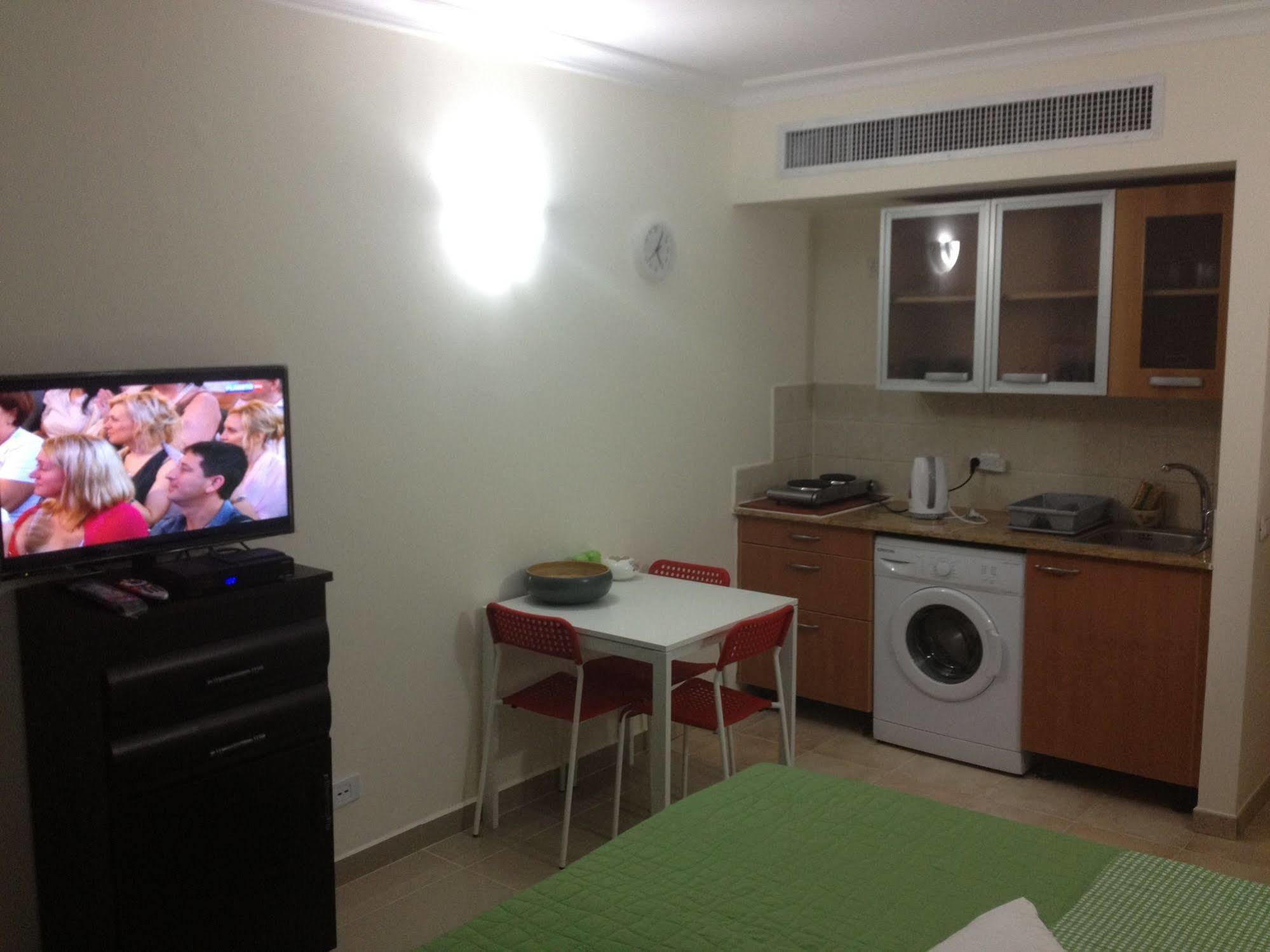 Haifa Almog Vip Hotel Sea View Apartments Екстериор снимка