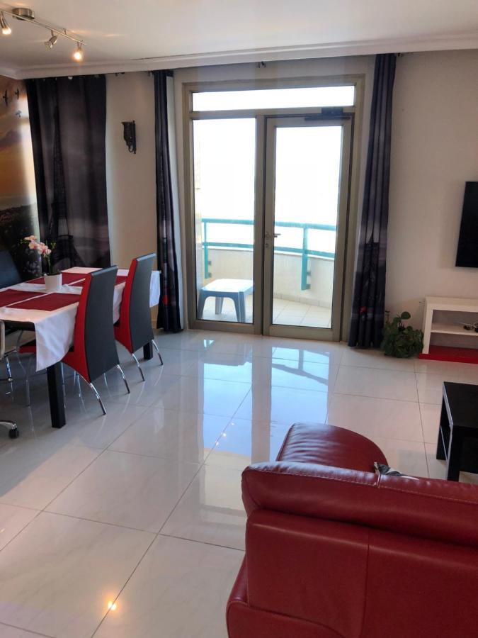 Haifa Almog Vip Hotel Sea View Apartments Екстериор снимка